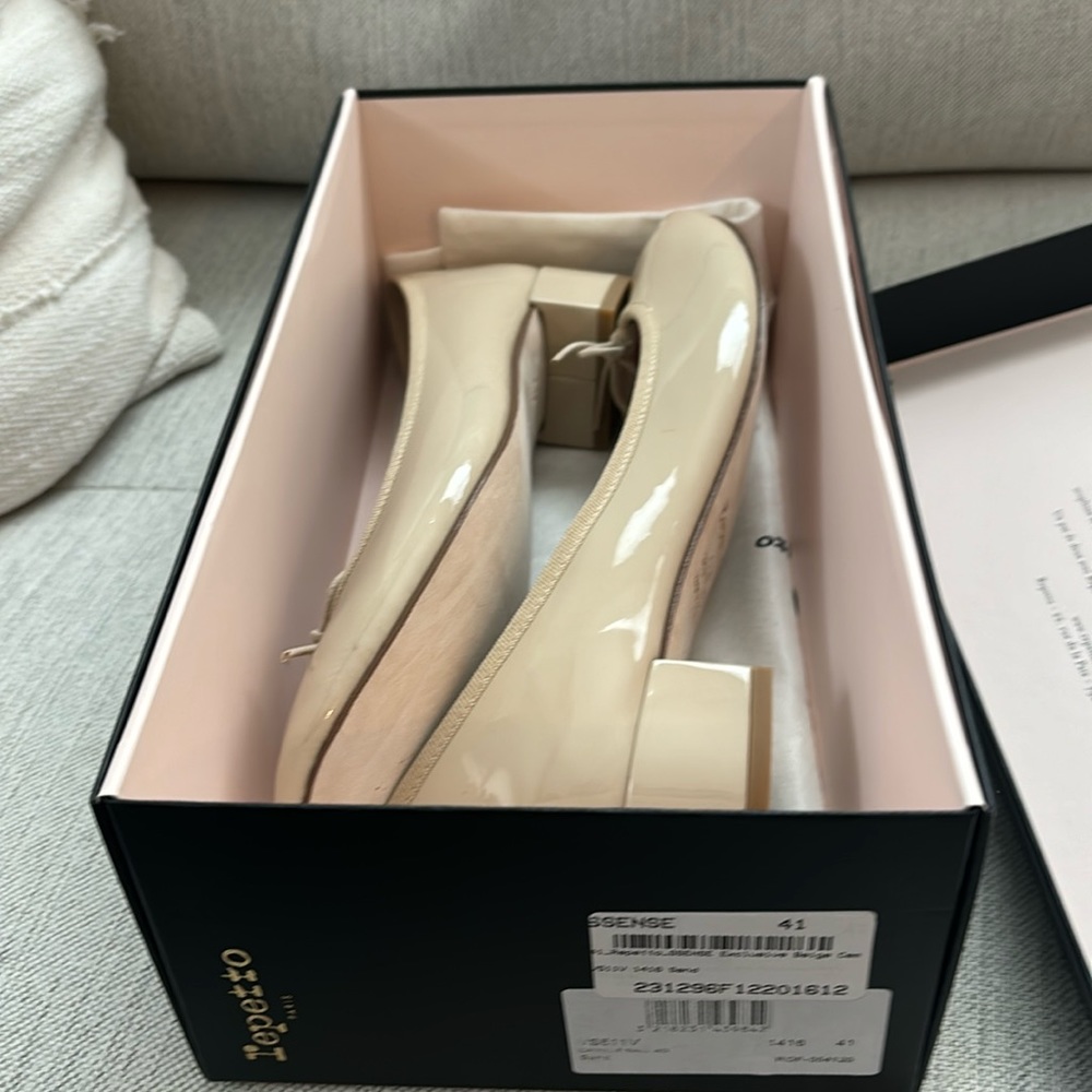 BNIB! Repetto Camille Ballet With 1” Heel Beige